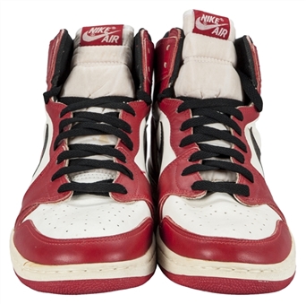 1985-87 Michael Jordan Game Used and Signed Chicago Bulls Rookie Era Sneakers (MEARS) (Shoes)